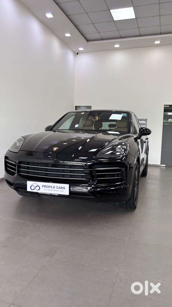 Porsche Cayenne Base, 2023, Petrol