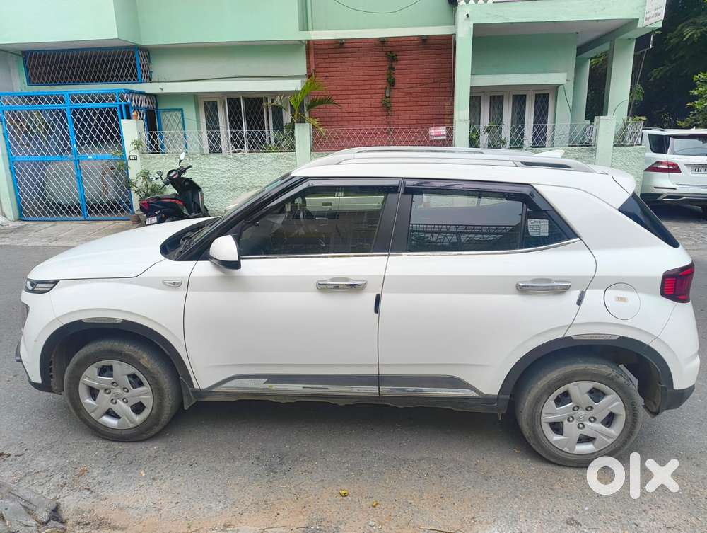 Hyundai Venue S Mt Turbo Gdi 1.0l, 2020, Petrol