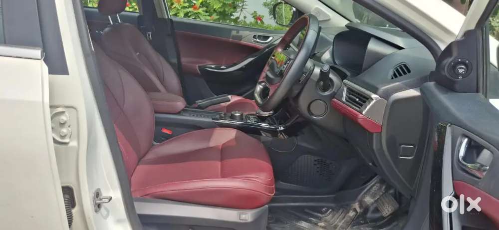 2025 Tata Curvv Accomplished S 1.2 Petrol Dca
