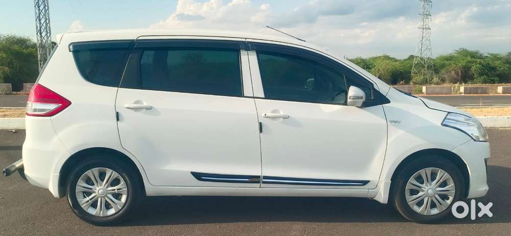 Maruti Suzuki Ertiga Zxi Shvs, 2014, Petrol