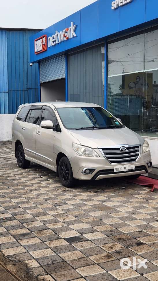 Toyota Innova 2.5 V 8 Str, 2015, Diesel