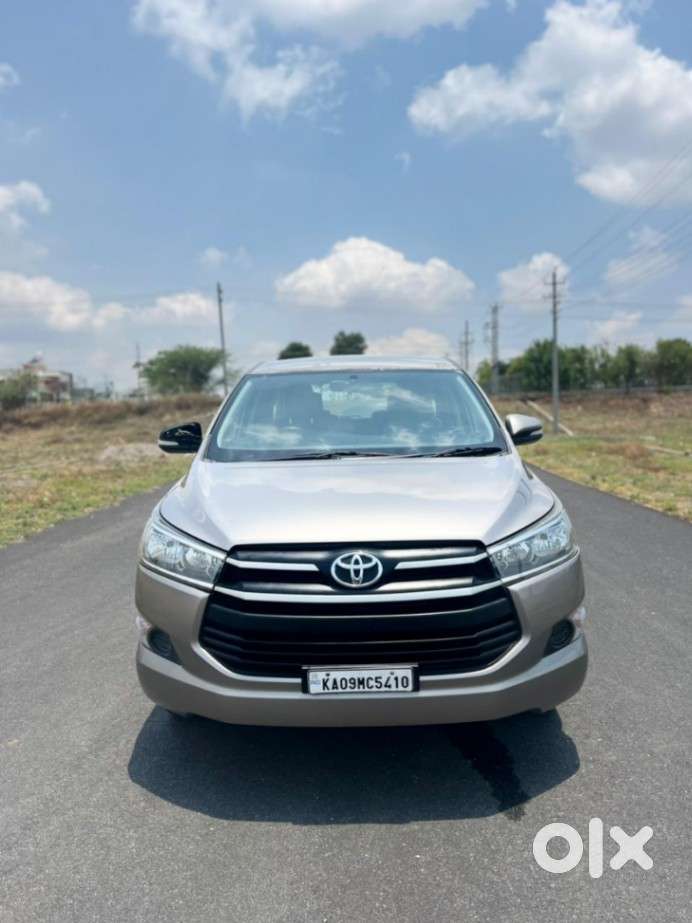 Toyota Innova Crysta 2.4 G Mt 8s, 2016, Diesel