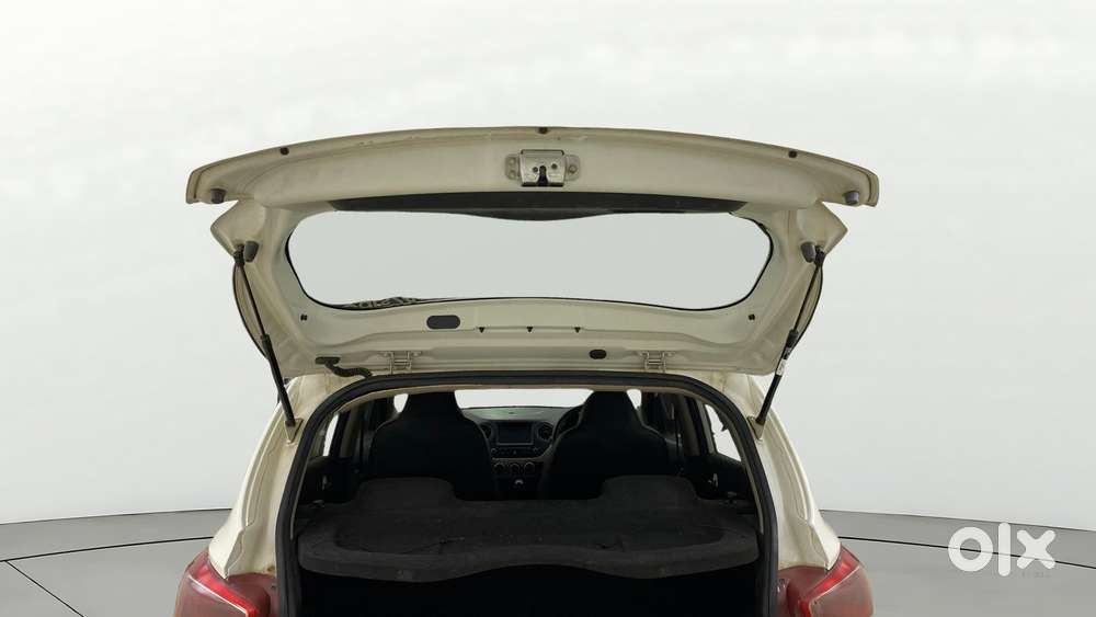 Hyundai Grand I10 2013-2016 At Sportz, 2017, Petrol