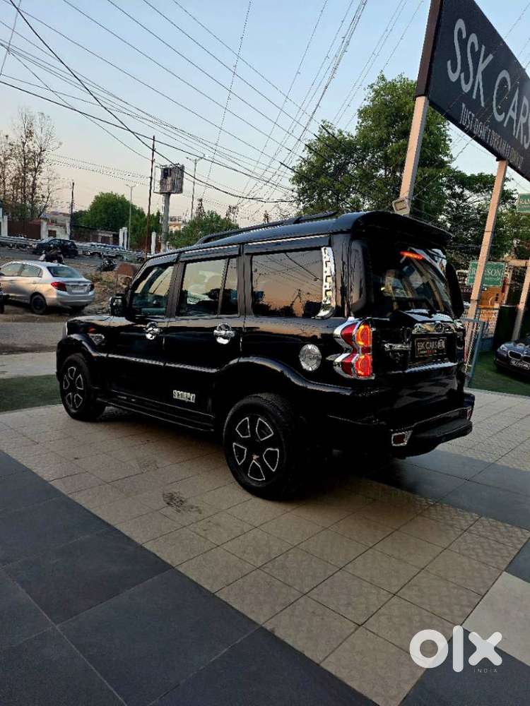Mahindra Scorpio S10 7 Seater, 2021, Diesel