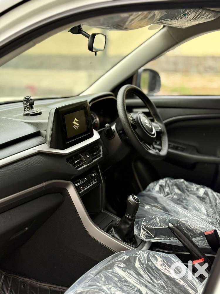 Maruti Suzuki Brezza Vxi S-cng, 2025