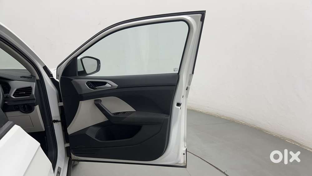 Volkswagen Taigun 1.0 Tsi Highline At, 2022, Petrol