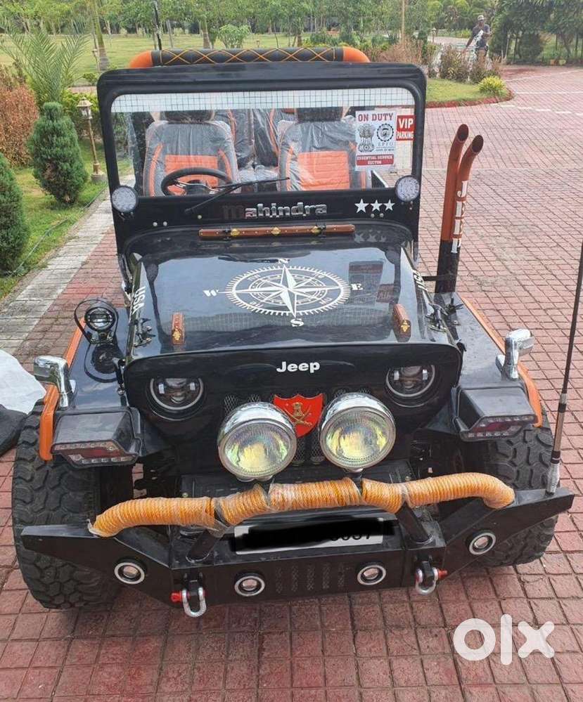Mahindra Jeep Fully Air Condition Ready To Drive.