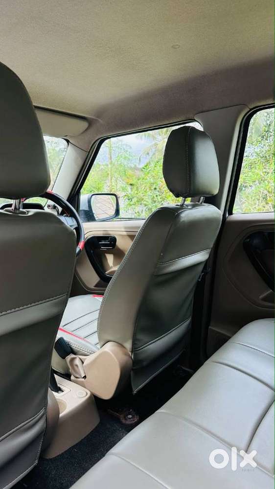 Mahindra Tuv 300 T4, 2015, Diesel