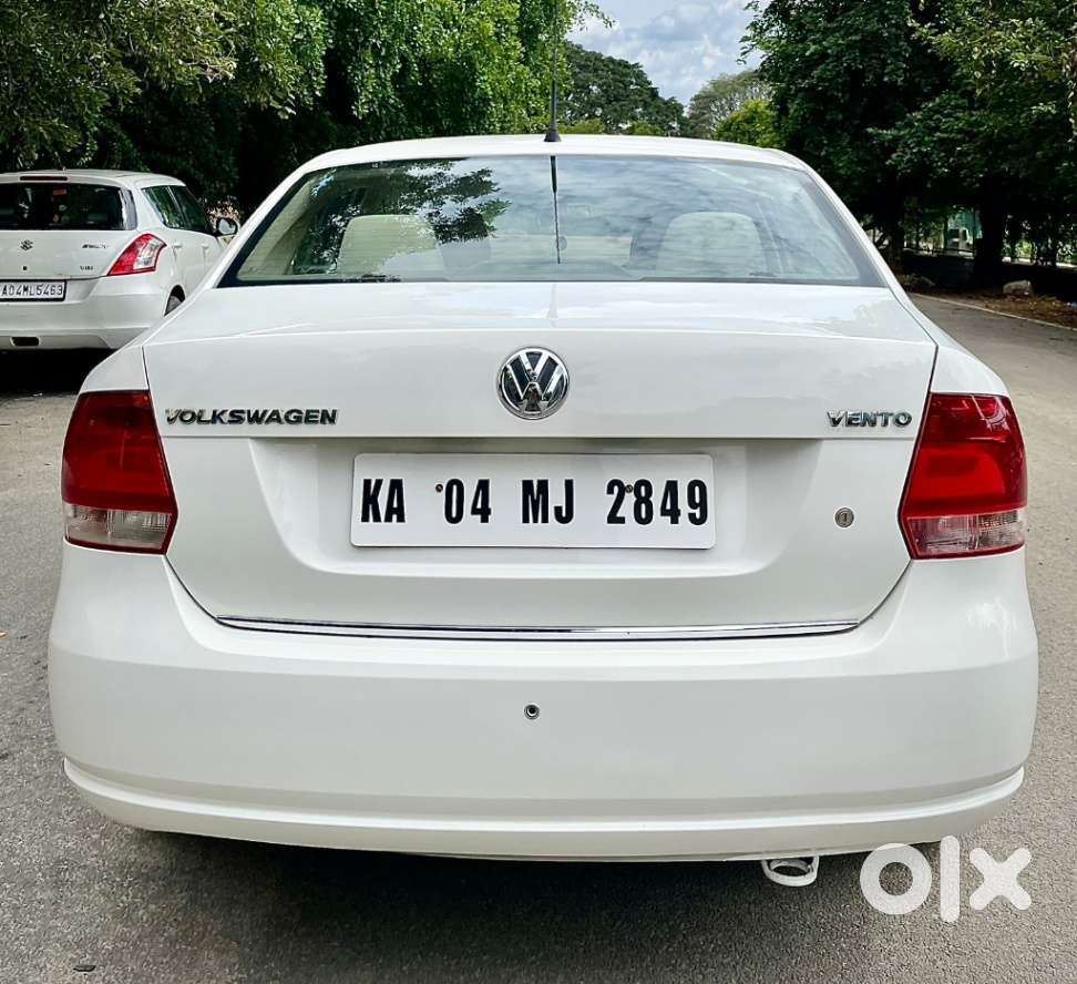 Volkswagen Vento 2010-2013 Petrol Highline, 2011, Petrol