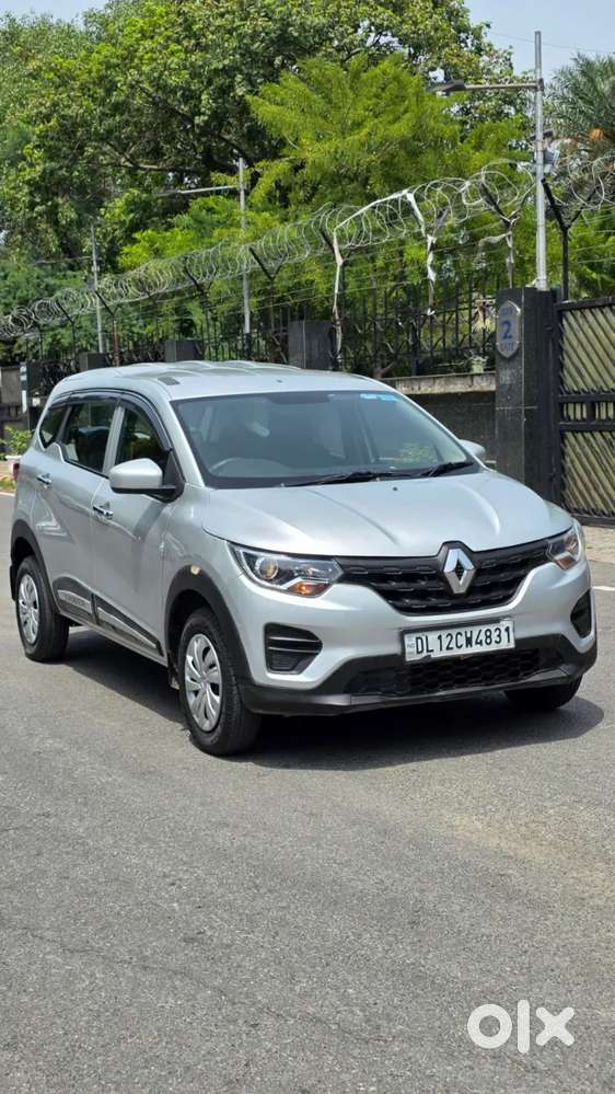 Renault Triber 1.0 RXE, 2023, Petrol