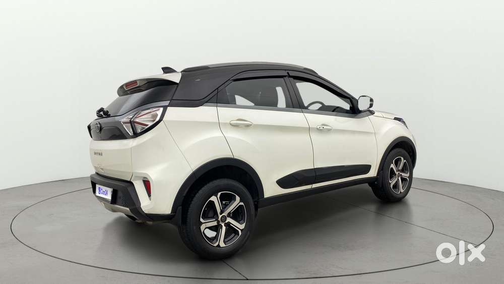 Tata Nexon 1.2 Revotron Xza Plus Dualtone, 2021, Petrol