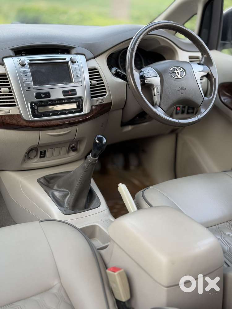 Toyota Innova 2.5 V 7 Str, 2012, Diesel