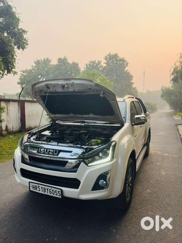 Isuzu D-max V-cross 2019