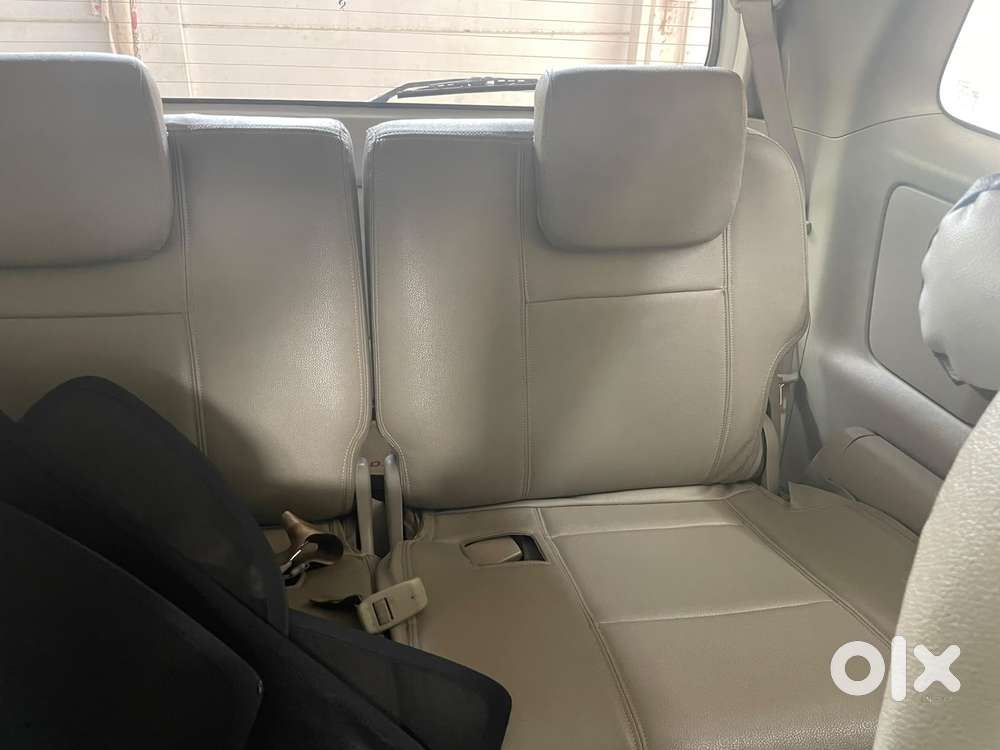 Toyota Innova 2.5 V 7seater Crysta Edition, 2014, Diesel