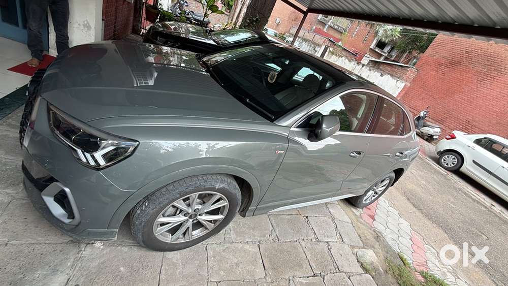 Audi Q3 Petrol 40 2024