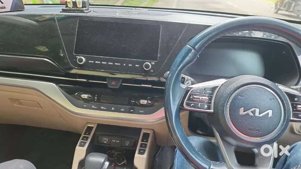 Kia Carens Luxury Plus 2022