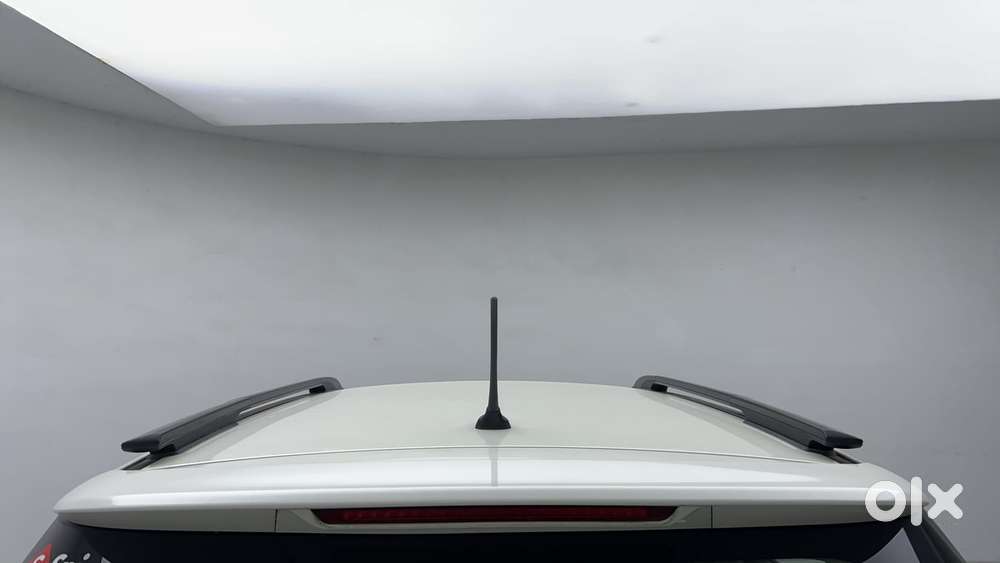 Mahindra Xuv300 W8, 2022, Petrol