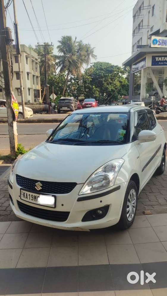 Maruti Suzuki Swift Vxi + Manual, 2012, Petrol