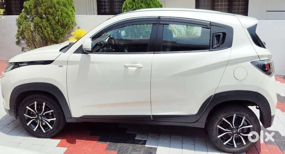 Mahindra Kuv 100
