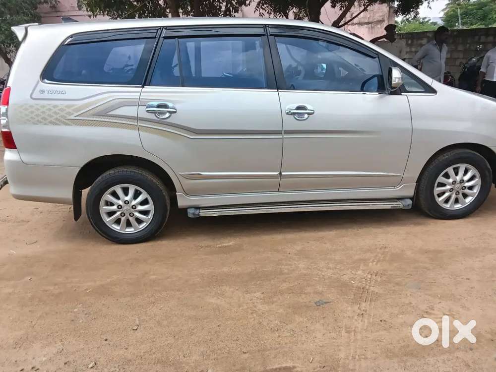 Toyota Innova 2014 Diesel Well Maintained