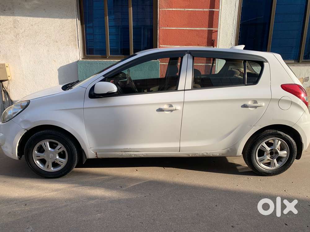 Hyundai I20 Manual 2011 Petrol/cng
