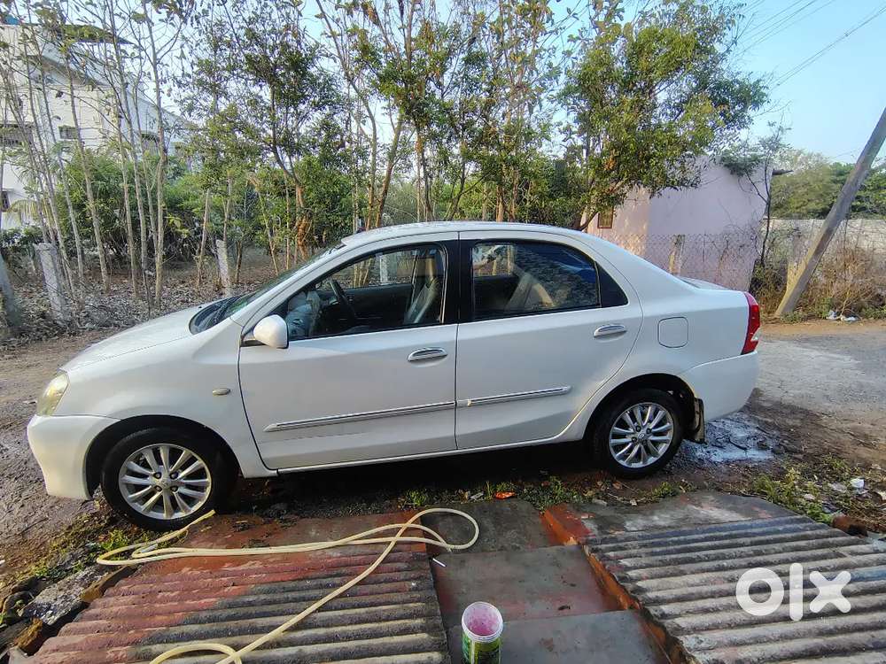 Toyota Etios 2011 Petrol Well Maintained