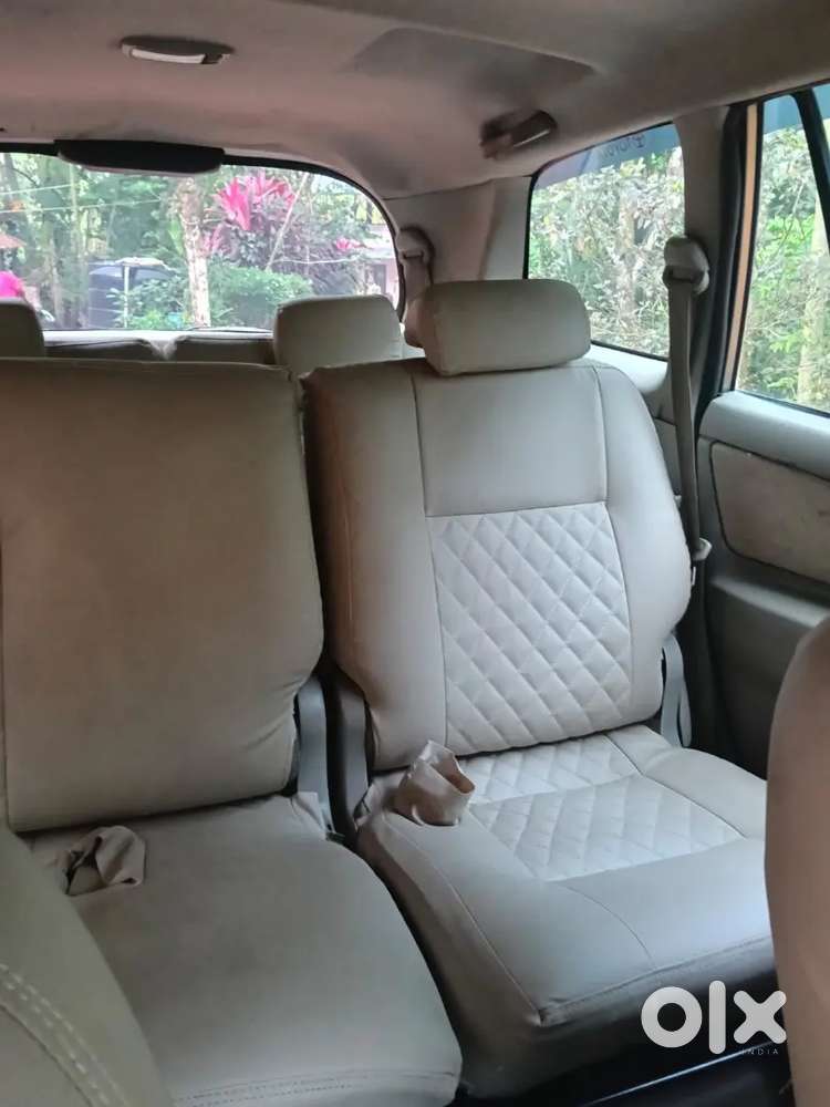 Toyota Innova 2.5 V 7 2011