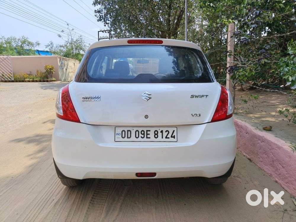 Maruti Suzuki Swift Vxi + Manual, 2016, Petrol