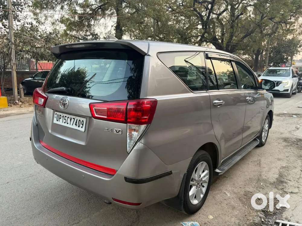 Innova Crysta Good Condition Gadi