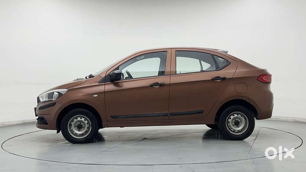 Tata Tigor Xe, 2017, Petrol