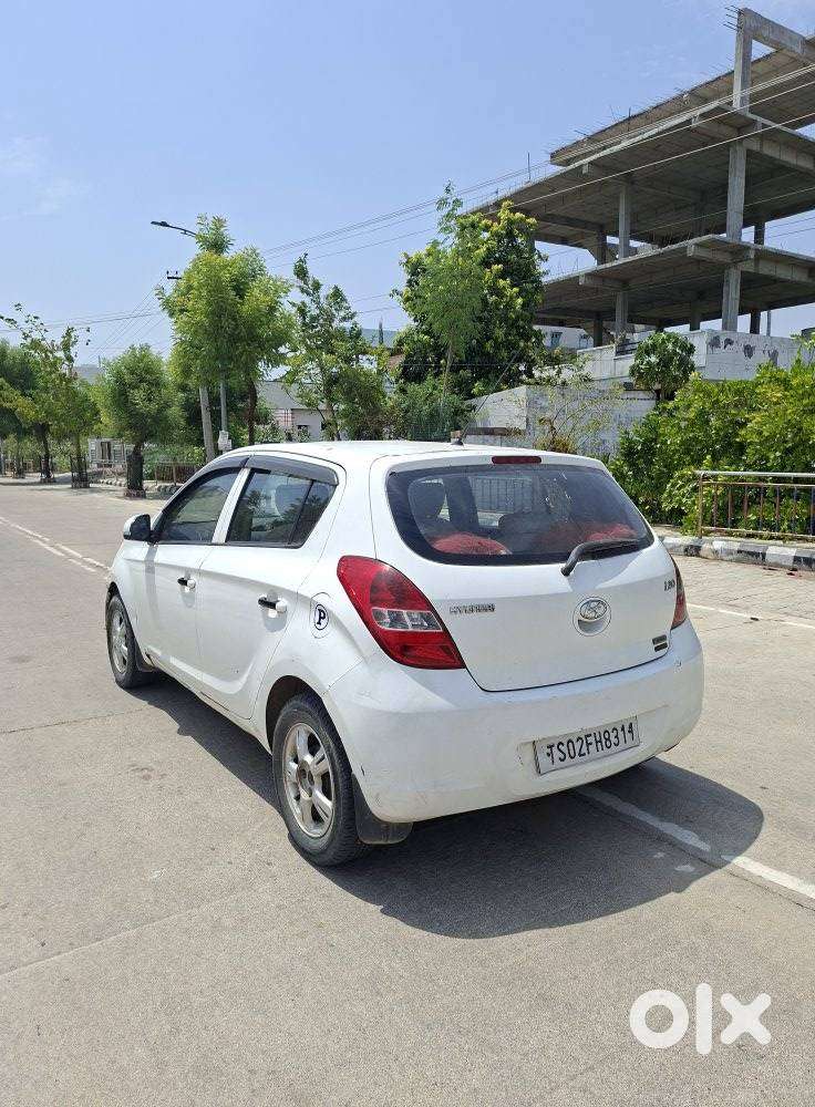 Hyundai I20 2010-2012 1.2 Asta Option With Sunroof, 2010, Petrol