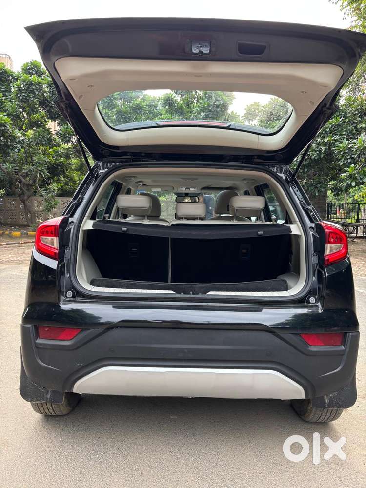 Mahindra Xuv300 W8, 2023, Petrol
