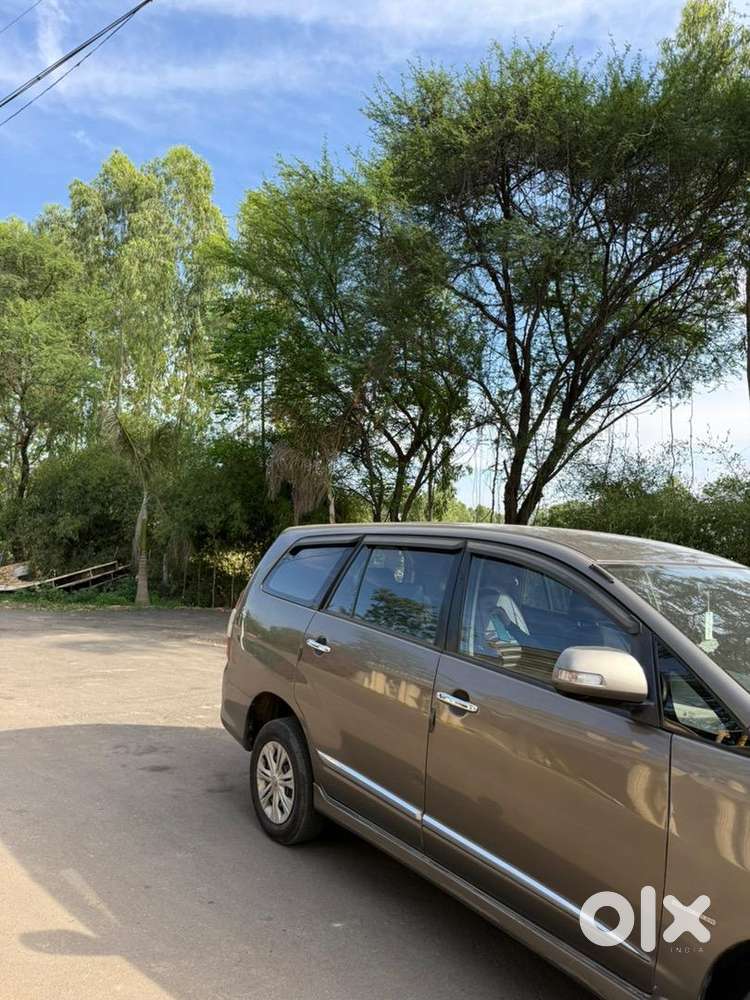 Toyota Innova 2015 Diesel 13750 Km Driven