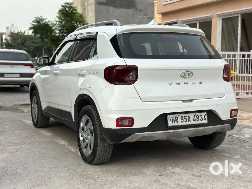Hyundai Venue 1.2 2021 Km Driven 57000