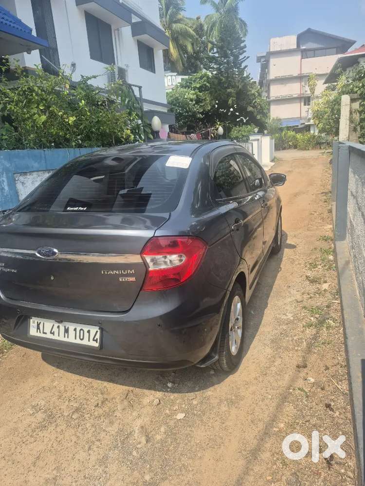 Ford Aspire Titanium