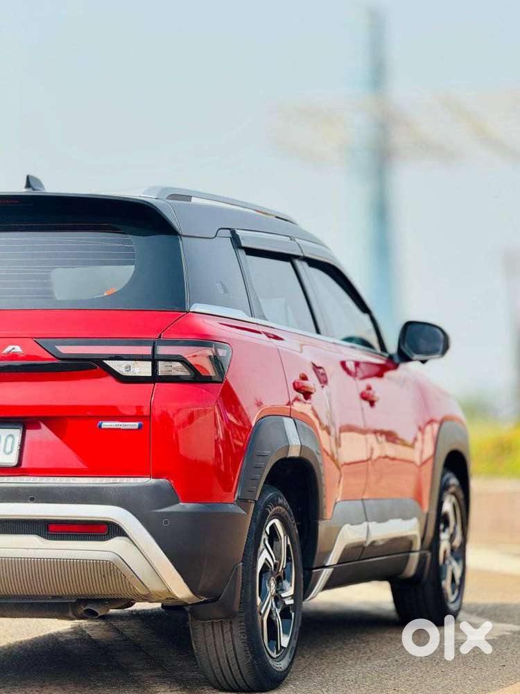 Maruti Suzuki Brezza 1.5 Zxi Smart Hybrid Dual Tone, 2023, Petrol