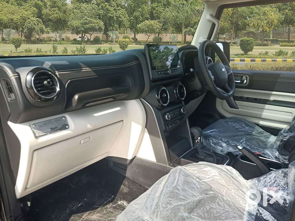 Mahindra Thar Roxx Ax7l Rwd At, 2026, Petrol