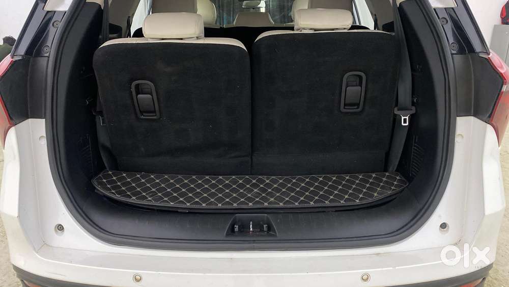 Mahindra Xuv700 2.0 Ax 7 Petrol At Str, 2023, Diesel