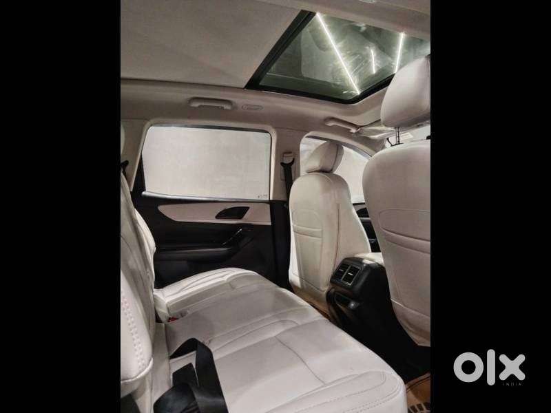 Mahindra Xuv700 2.2 Ax 5 Diesel At 7 Str, 2023, Diesel