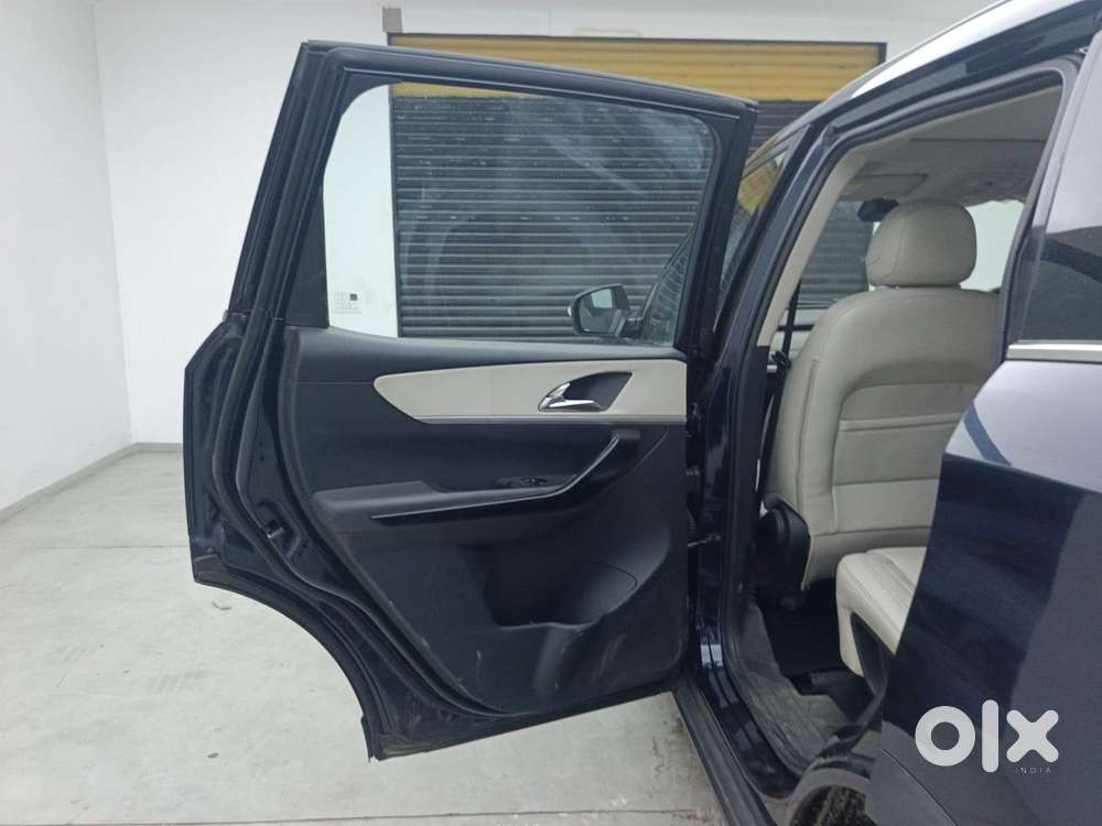 Mahindra Xuv700 2.2 Ax 7 Diesel Mt Luxury Pack Str, 2023, Diesel