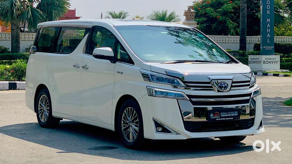 Toyota Vellfire Vip &ndash; Executive Lounge, 2023, Petrol