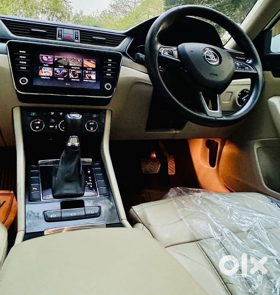 Skoda Superb Style 1.8 Tsi At, 2018, Petrol