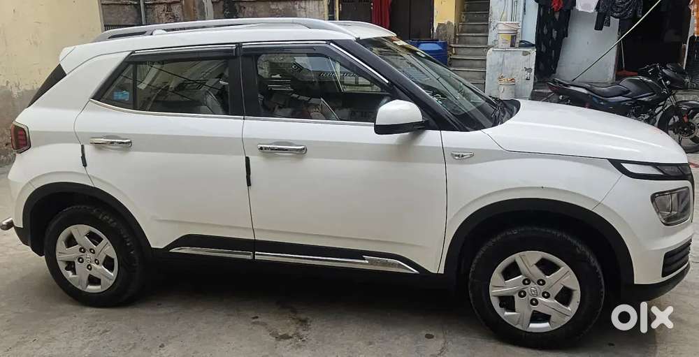 Hyundai Venue 2022 Petrol Good Condition