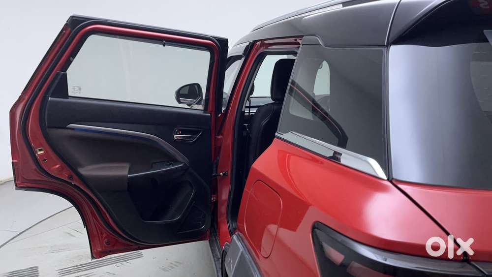Maruti Suzuki Vitara Brezza 1.5 Zxi Plus At Dual Tone, 2022, Petrol