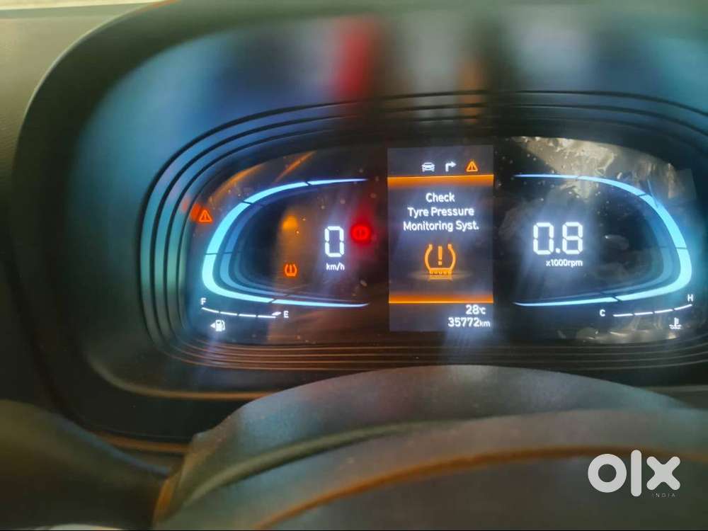 Hyundai Venue 2022 Petrol 35771 Km Driven
