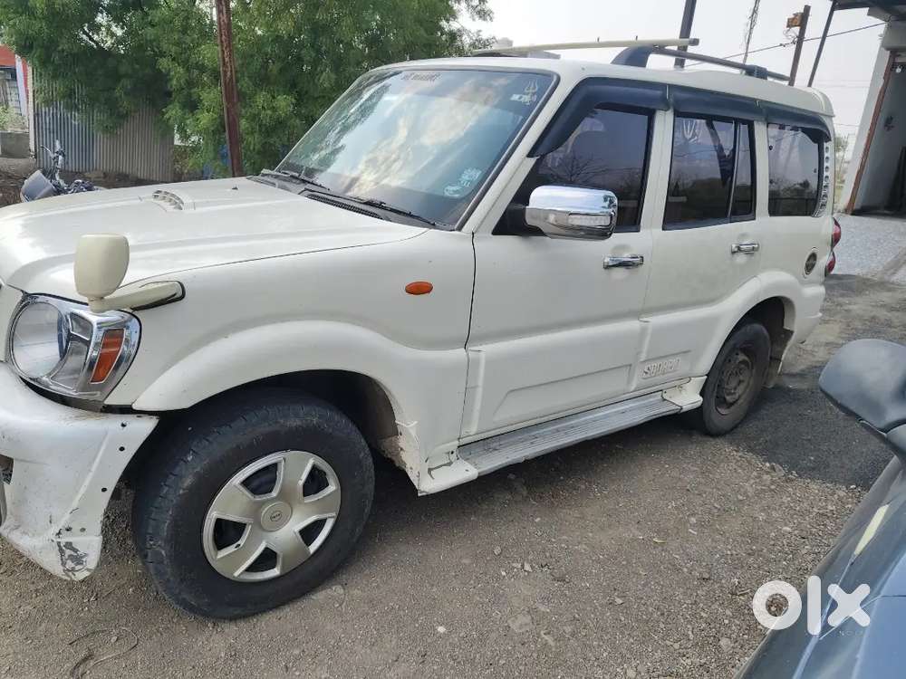फर्स्ट ओनर टॉप कंडीशन गाड़ी रेड फाइनल है जिसको लेना है संपर्क करें