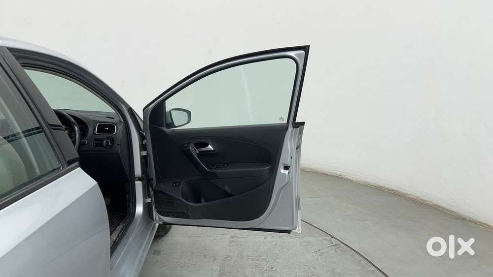 Volkswagen Vento 1.2 Tsi Comfortline At, 2016, Petrol
