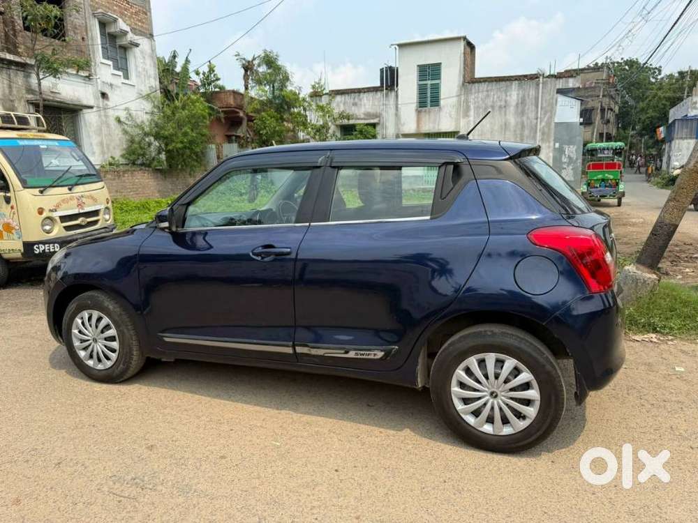 Maruti Suzuki Swift Vxi + Manual, 2018, Petrol