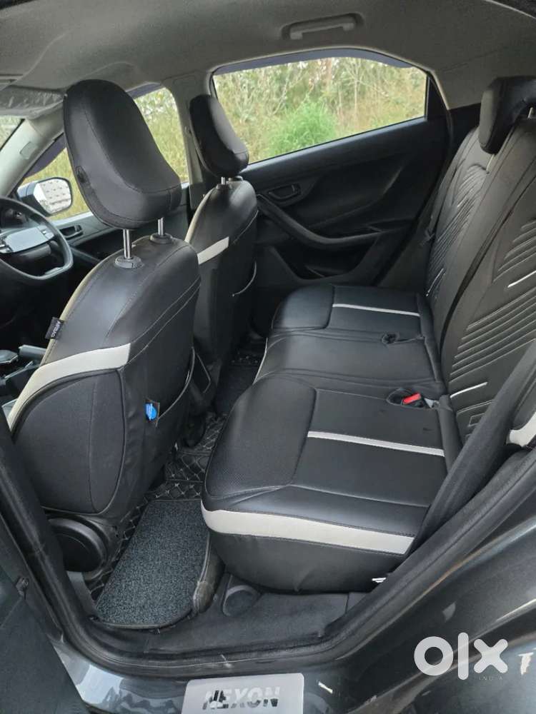 Tata Nexon, 2025, Petrol