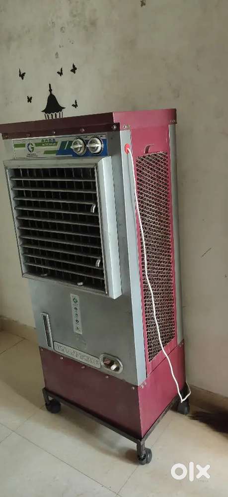 1 year old Cooler for selling